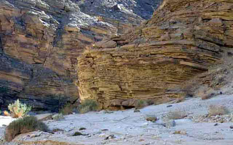 Photo of sandstone plates in Split Mountain Gorge